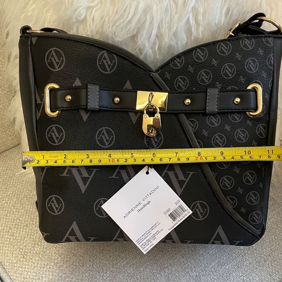 Adrienne Vittadini Signature Collection Handbag - Picture 6 of 8